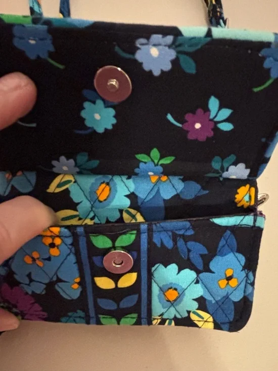 Vera Bradley Teal & Blue Floral Quilted Mini Wristlet Crossbody (Rare Find) - Picture 8 of 16